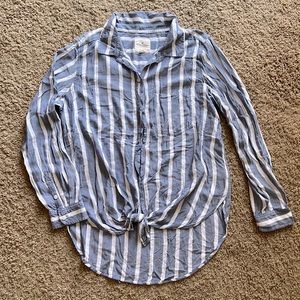 American Eagle Oversized Button-Up